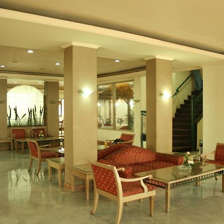 Hotel Royal Palace Bandung Kültér fotó